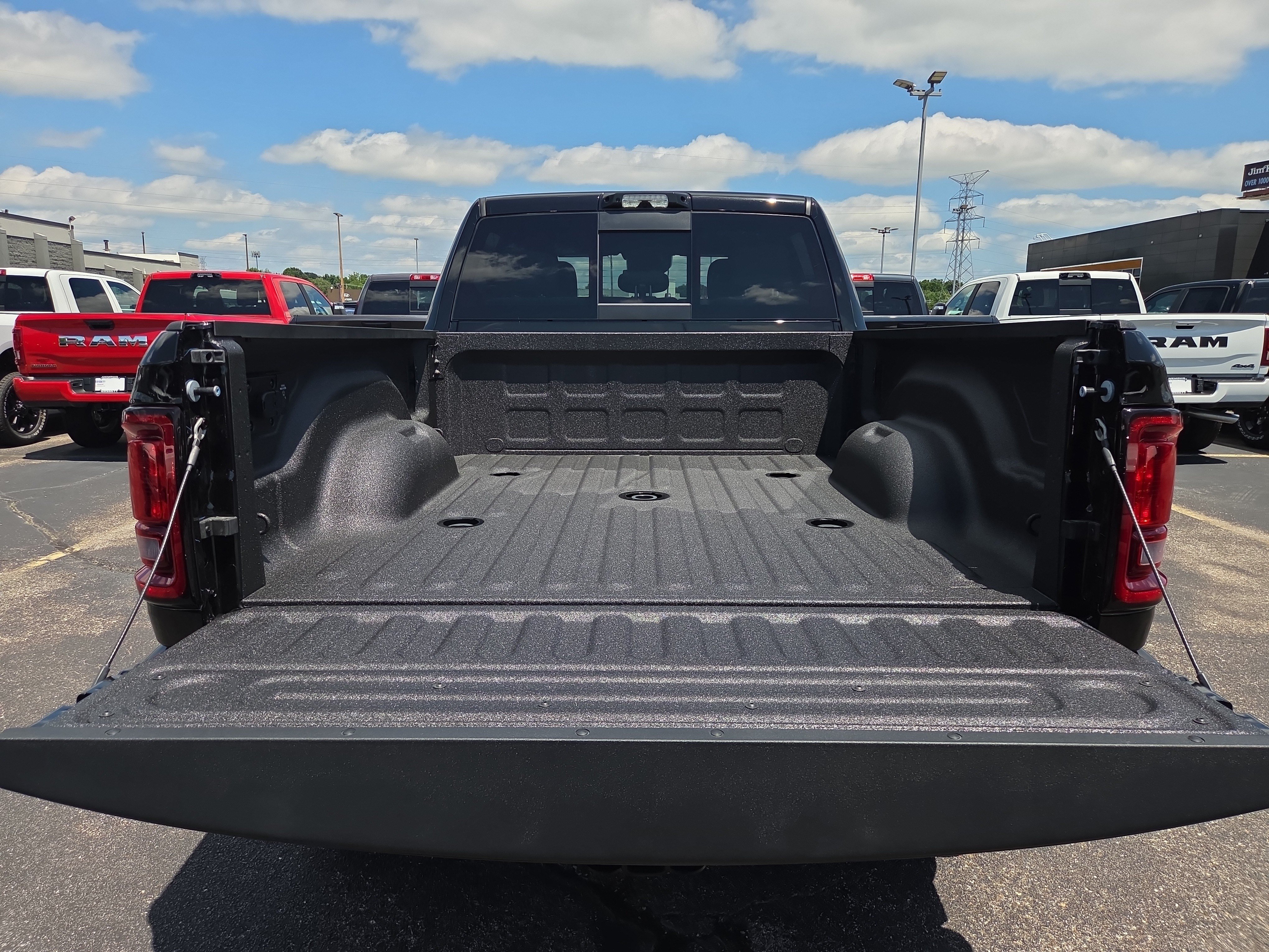 New 2026 RAM 2500 Warlock AWD/4WD image 8