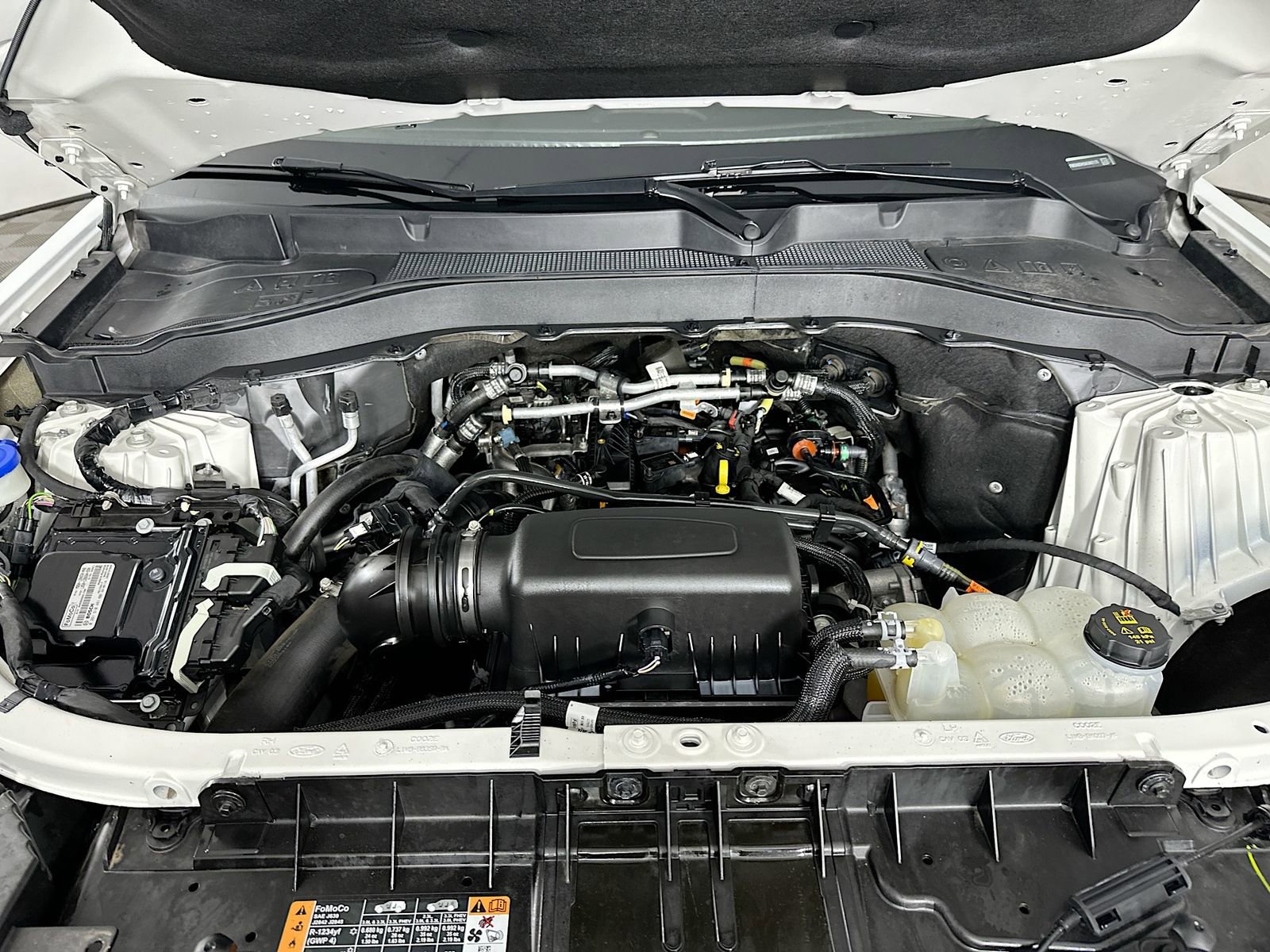 Used 2022 Ford Explorer XLT AWD/4WD image 30