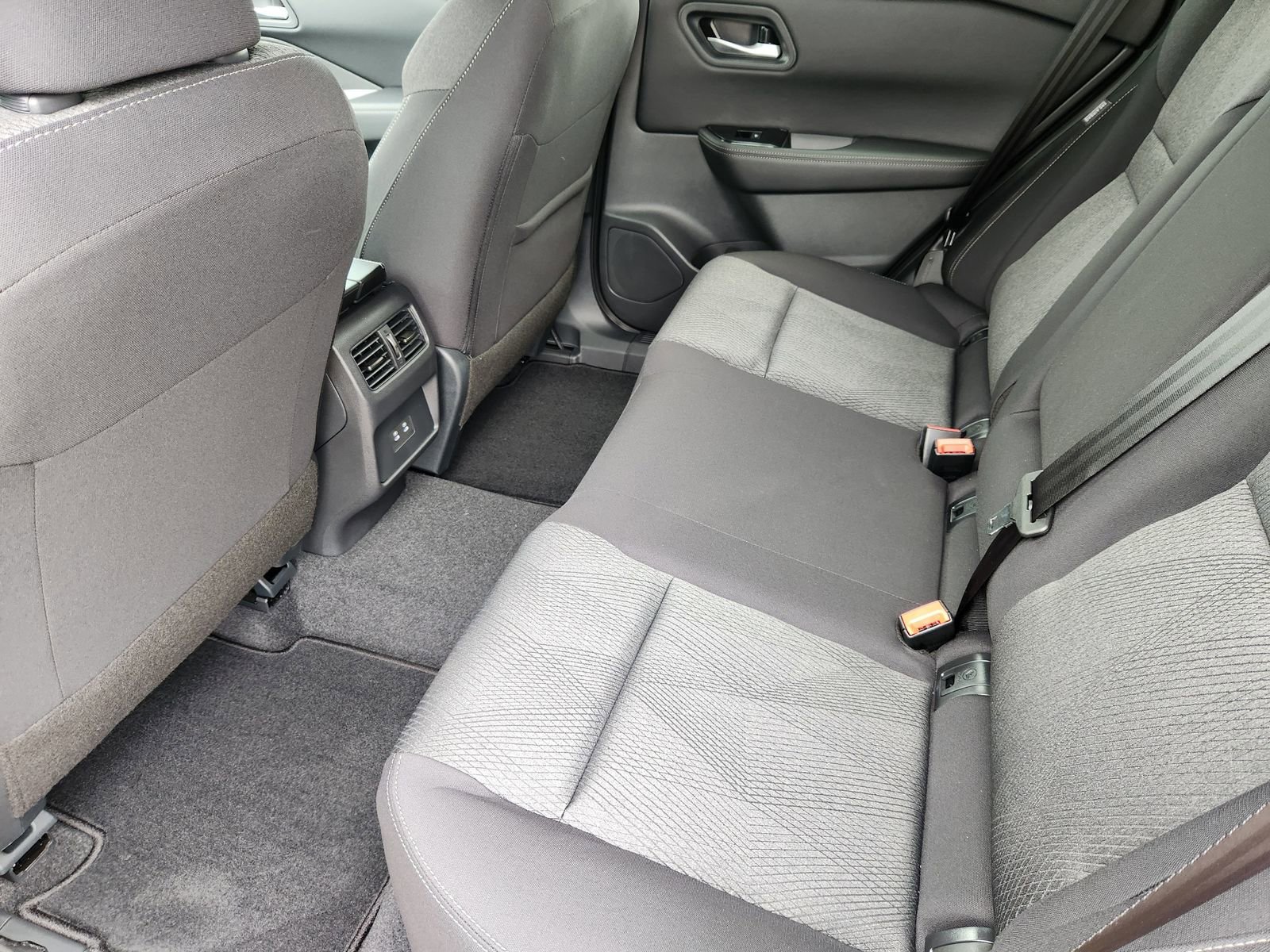 New 2026 Nissan Rogue SV image 23