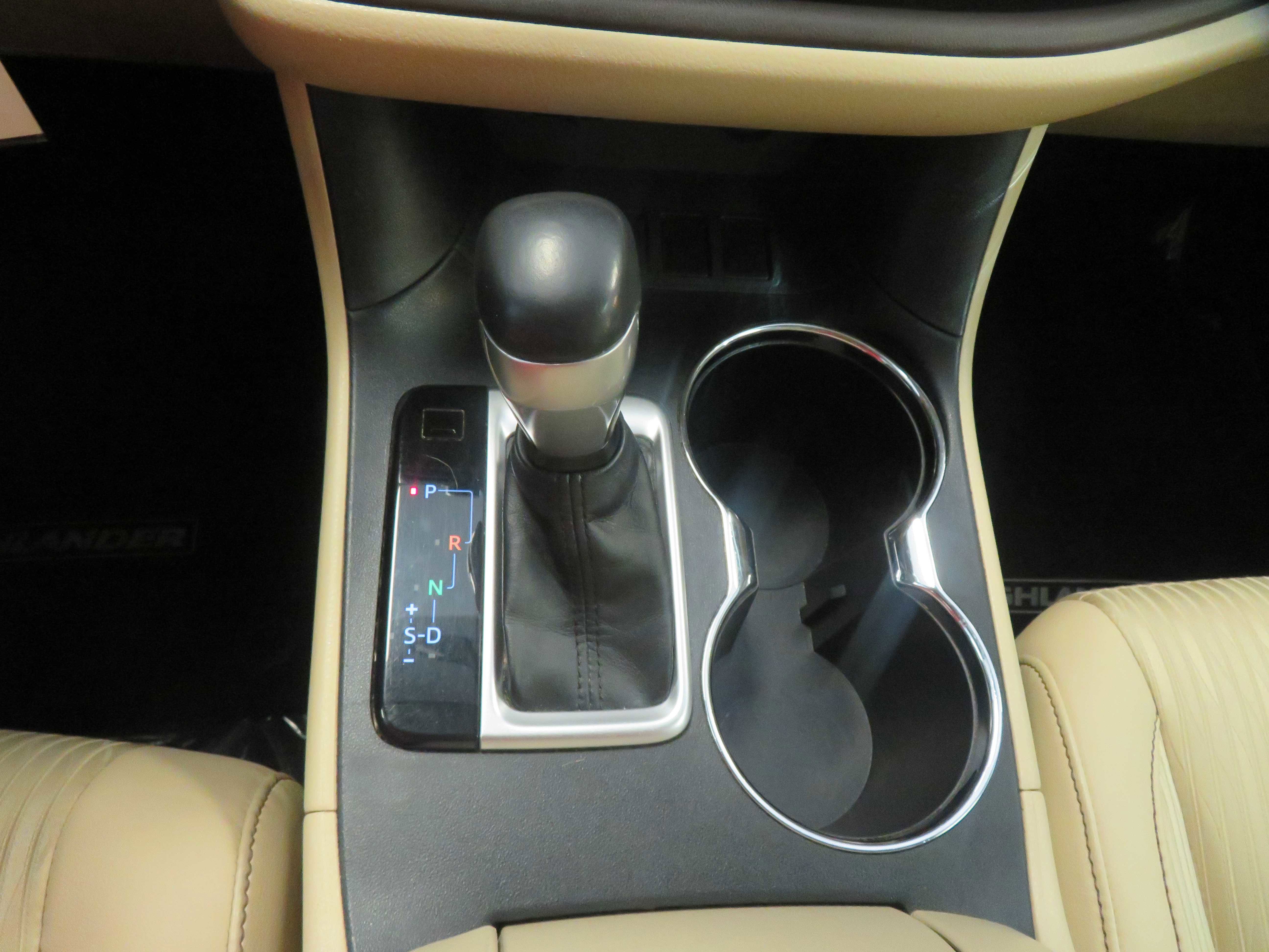 Used 2014 Toyota Highlander Plus FWD image 43