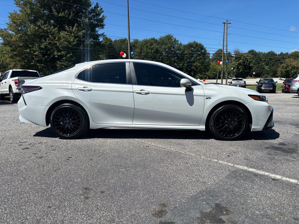 Used 2024 Toyota Camry SE w/ Convenience Package FWD image 31
