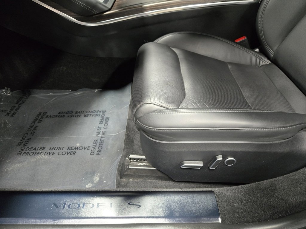 Used 2022 Tesla Model S image 10