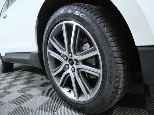 Certified 2023 Ford Edge Titanium AWD/4WD image 2