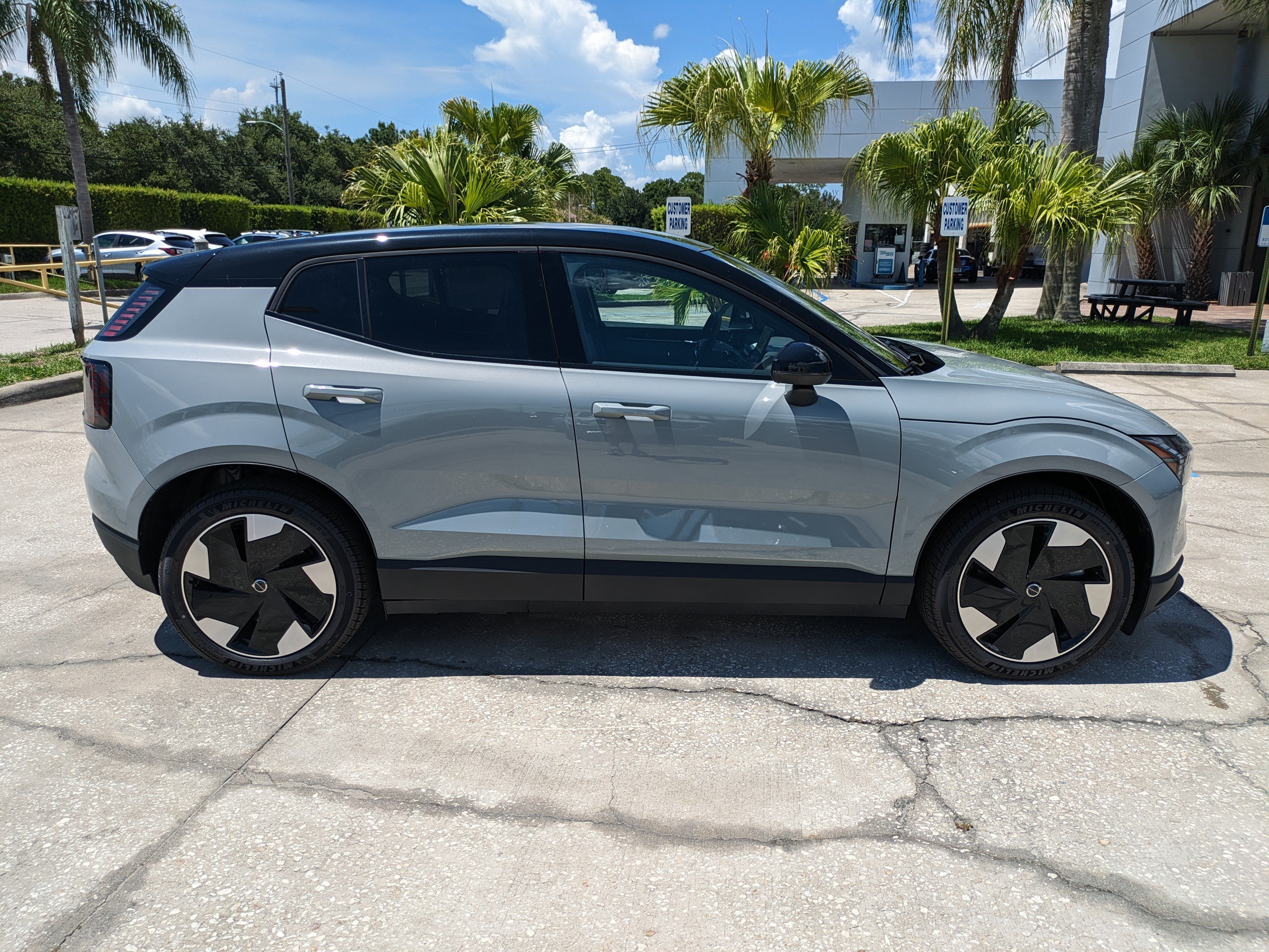 New 2026 Volvo EX30 Plus w/ Protection Package Premier AWD/4WD image 3