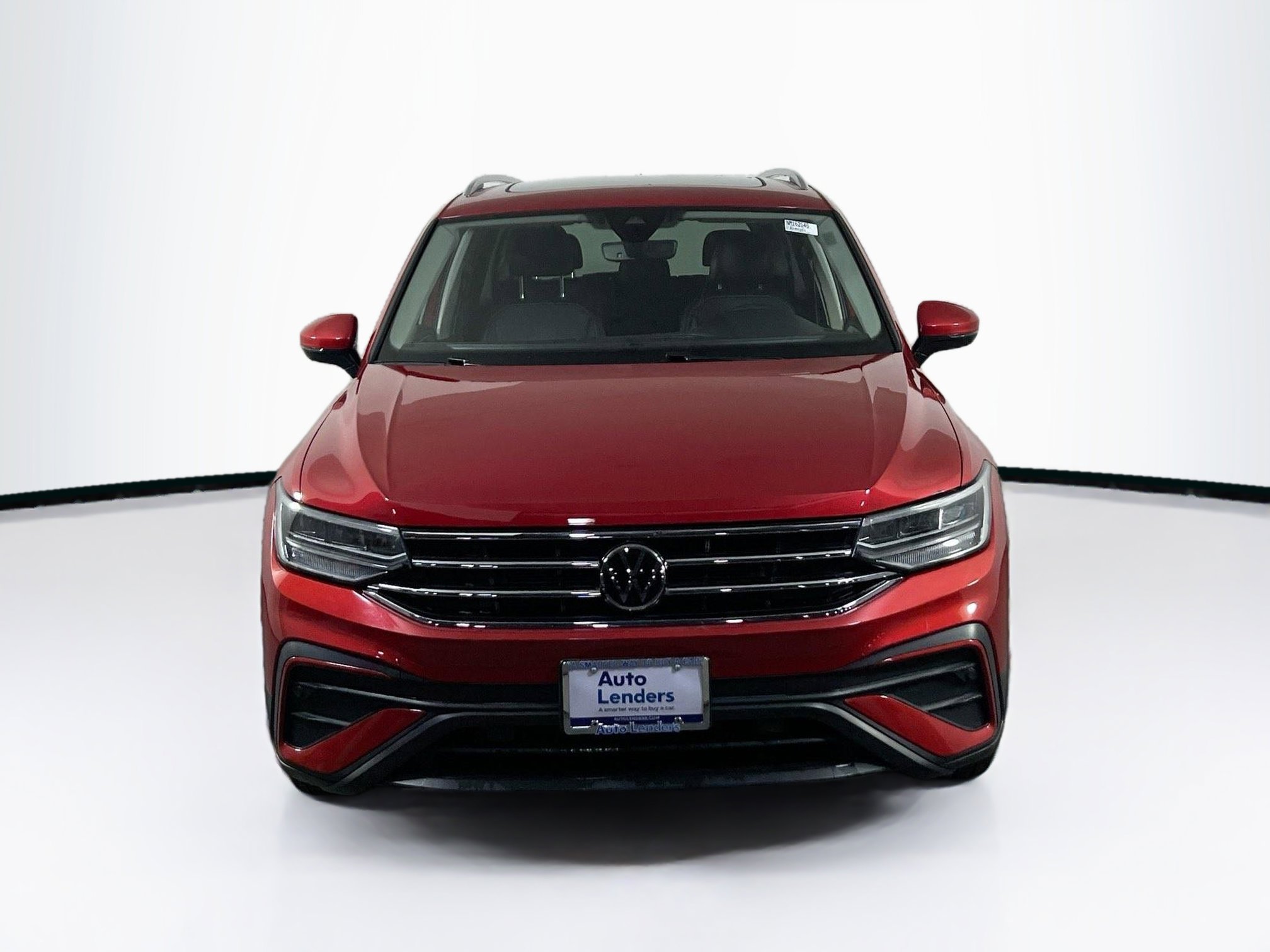 Used 2022 Volkswagen Tiguan SE image 2