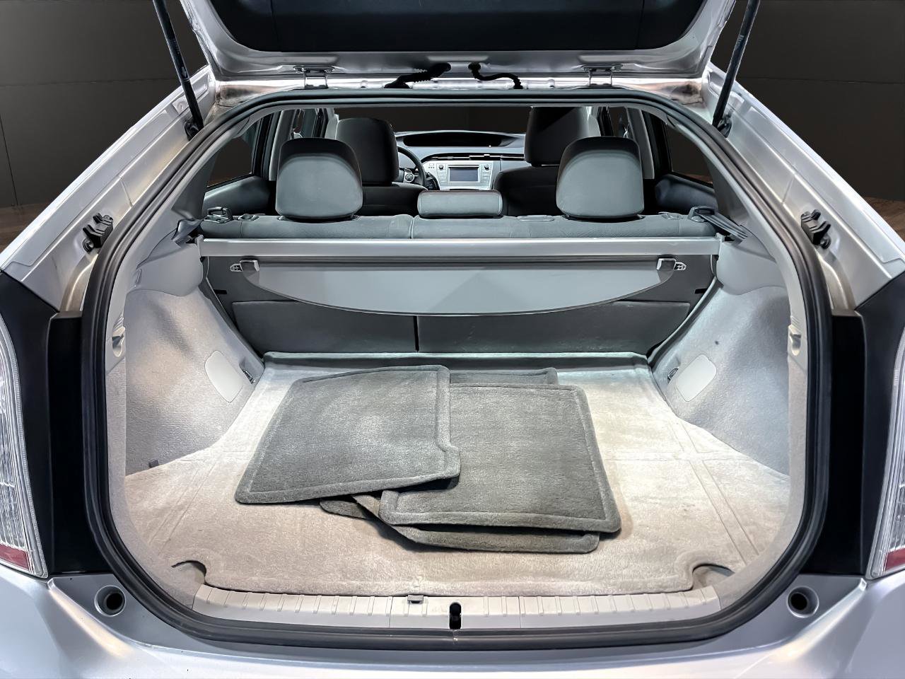 Used 2013 Toyota Prius Two image 18