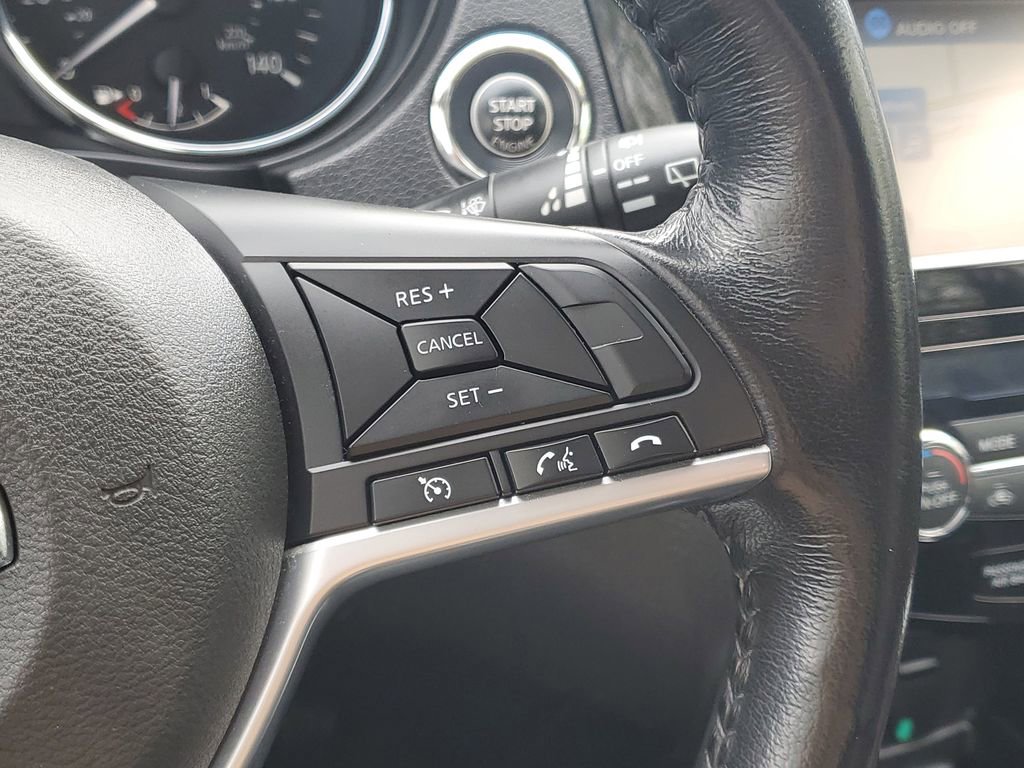 Used 2017 Nissan Rogue SL AWD/4WD image 14