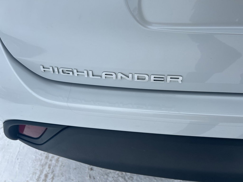 Used 2022 Toyota Highlander XLE image 34