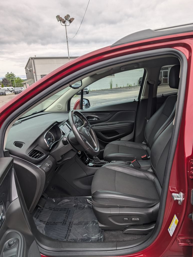 Used 2022 Buick Encore Preferred w/ Safety Package AWD/4WD image 13