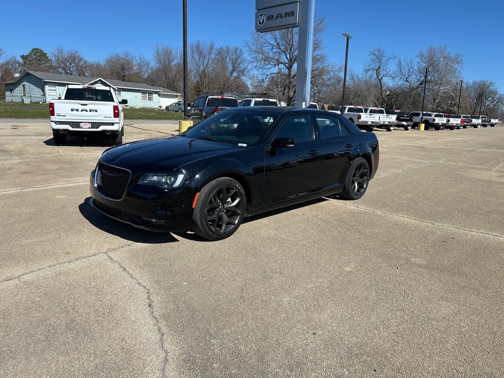 Used 2021 Chrysler 300 S video 1