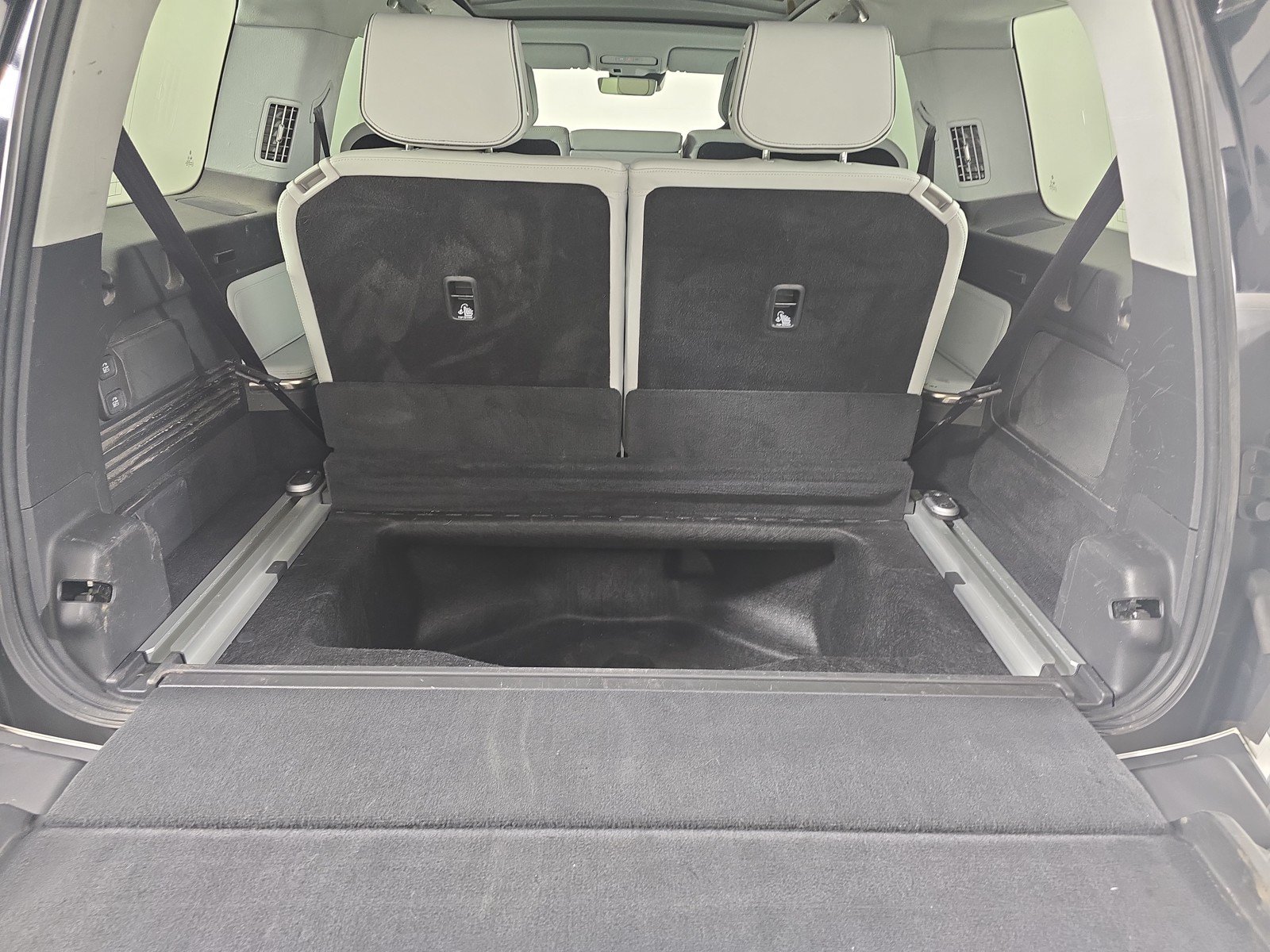 Used 2023 Rivian R1S Adventure AWD/4WD image 26