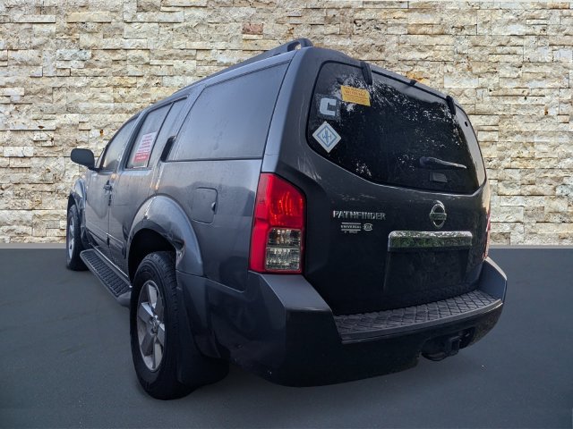 Used 2011 Nissan Pathfinder SV AWD/4WD image 4