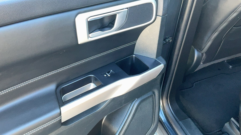 Certified 2023 Ford Explorer XLT RWD image 37