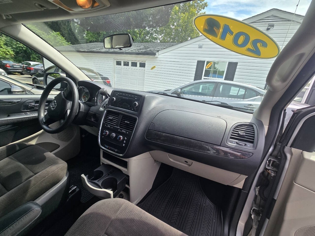 Used 2012 Dodge Grand Caravan American Value Package FWD image 14