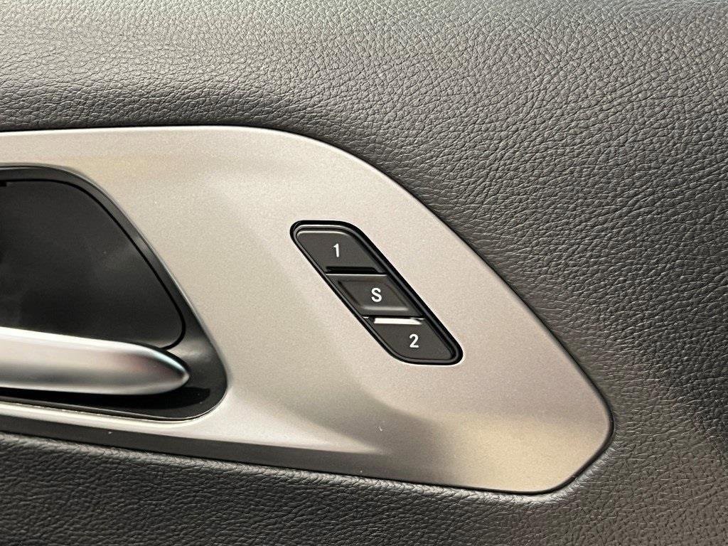 New 2026 Chrysler Pacifica Select image 25