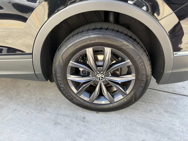 Certified 2023 Volkswagen Tiguan SE FWD image 7