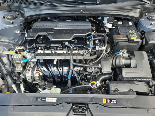 Certified 2025 Hyundai Elantra SEL image 28