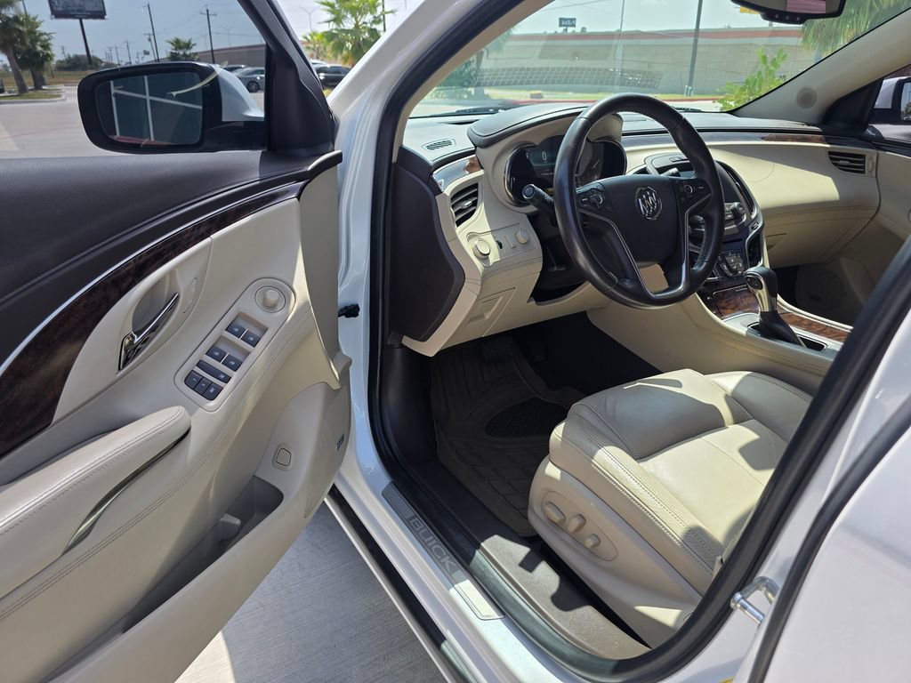 Used 2016 Buick LaCrosse Leather w/ Experience Buick Package FWD image 11