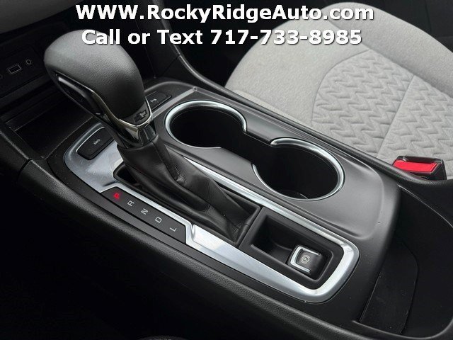 Used 2022 Chevrolet Equinox LT w/ Driver Convenience Package AWD/4WD image 19