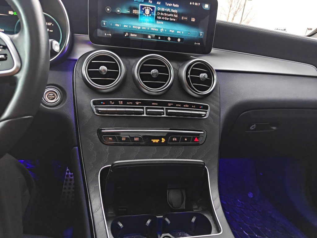 Used 2022 Mercedes-Benz GLC 300 4MATIC Coupe image 20
