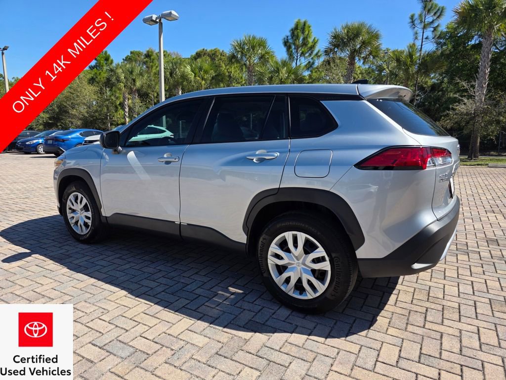 Used 2025 Toyota Corolla Cross L image 9