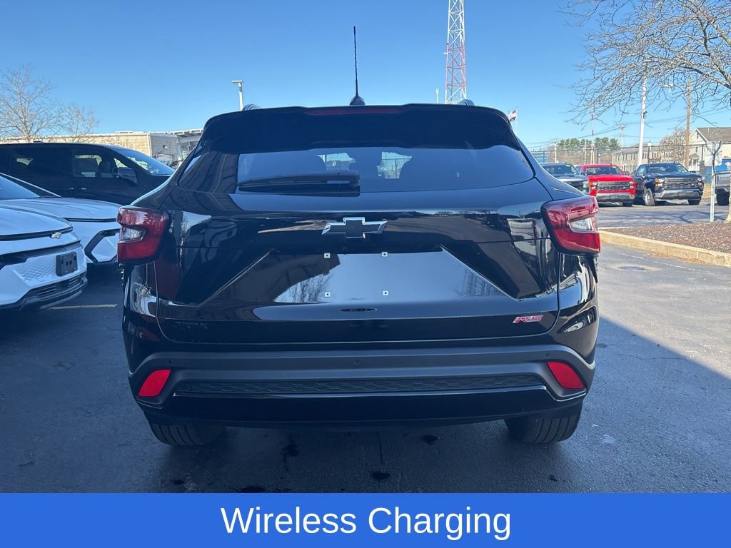 Used 2025 Chevrolet Trax RS w/ Sunroof Package image 8