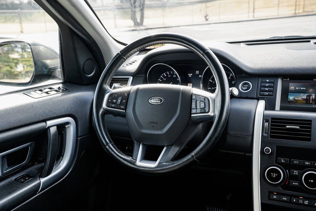 Used 2016 Land Rover Discovery Sport HSE image 12