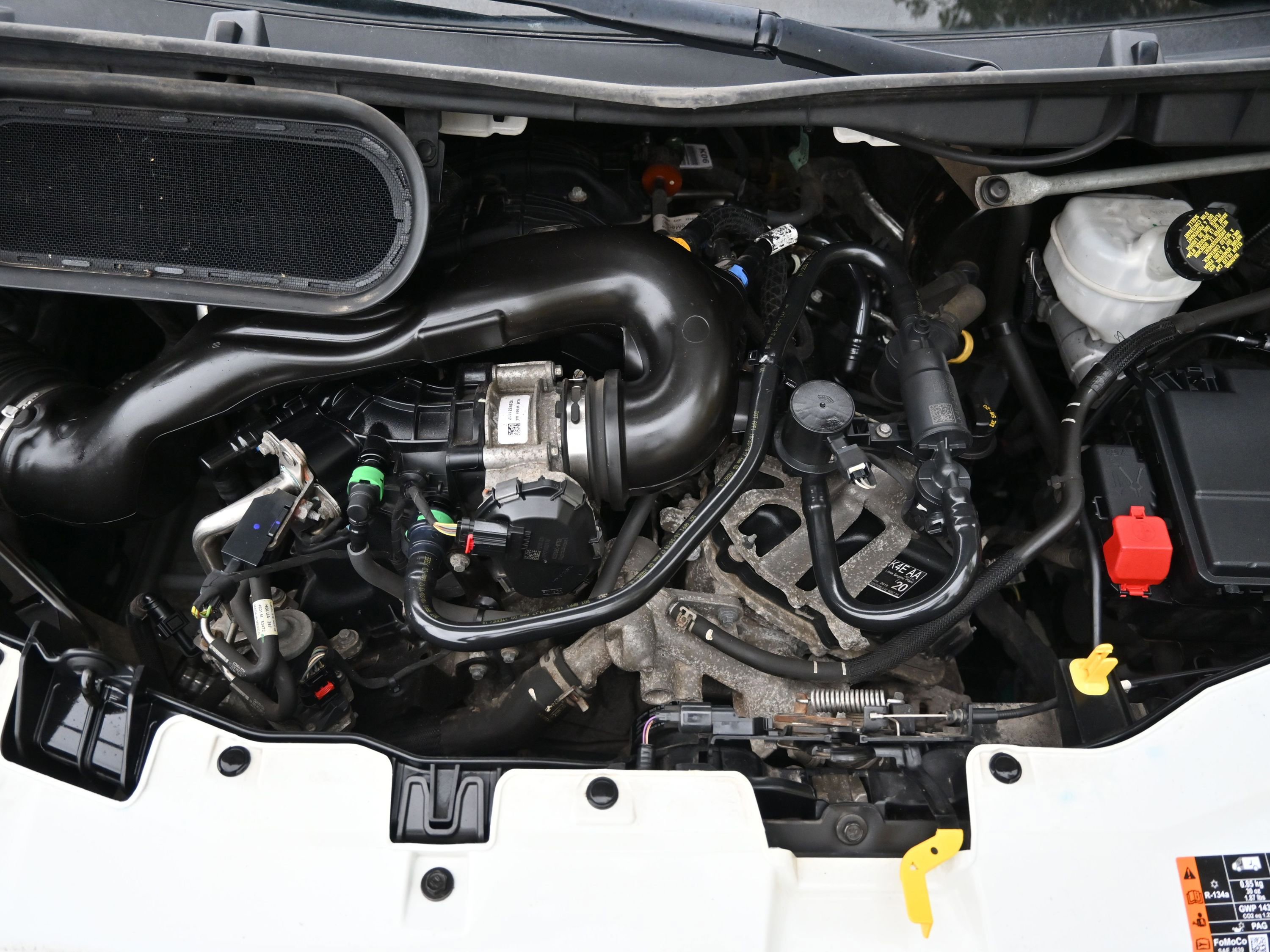 Used 2020 Ford Transit 250 Medium Roof AWD w/ Interior Upgrade Package image 16