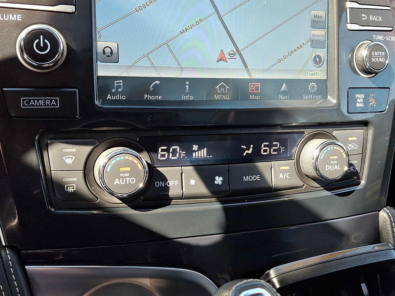 Used 2017 Nissan Maxima Platinum FWD image 17