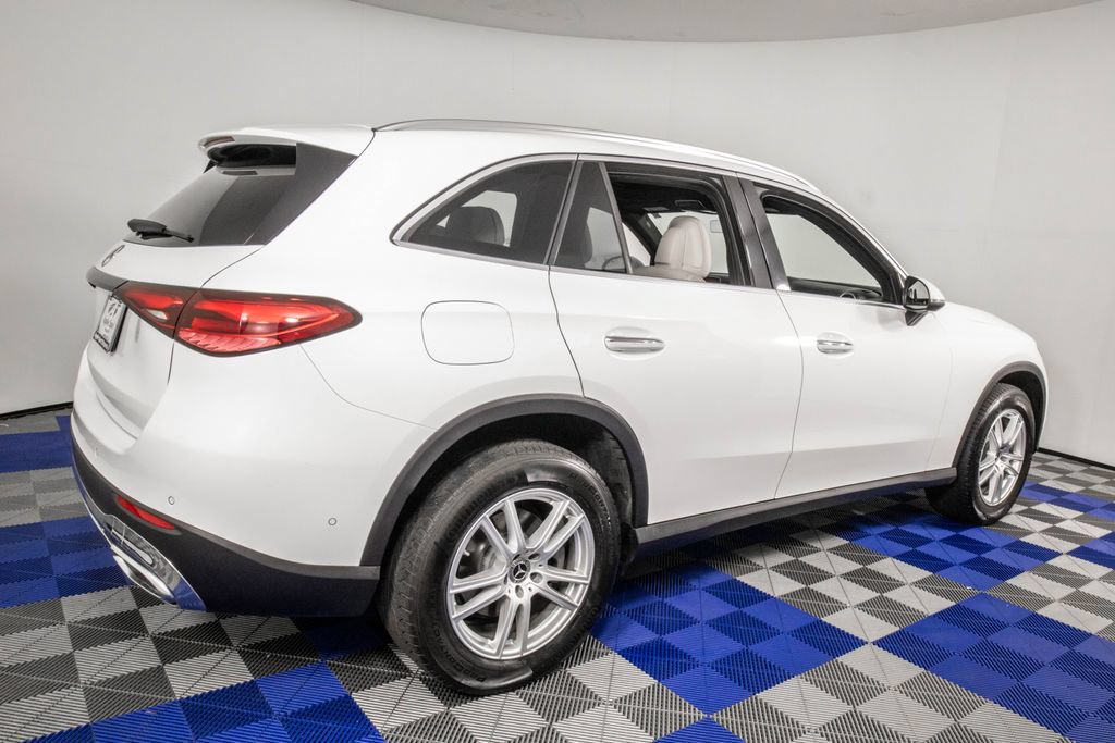 Used 2025 Mercedes-Benz GLC 300 image 6