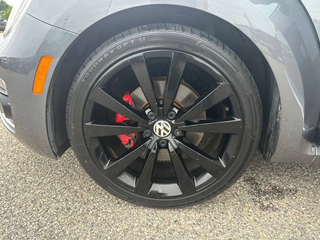 Used 2014 Volkswagen Beetle R-Line FWD image 31