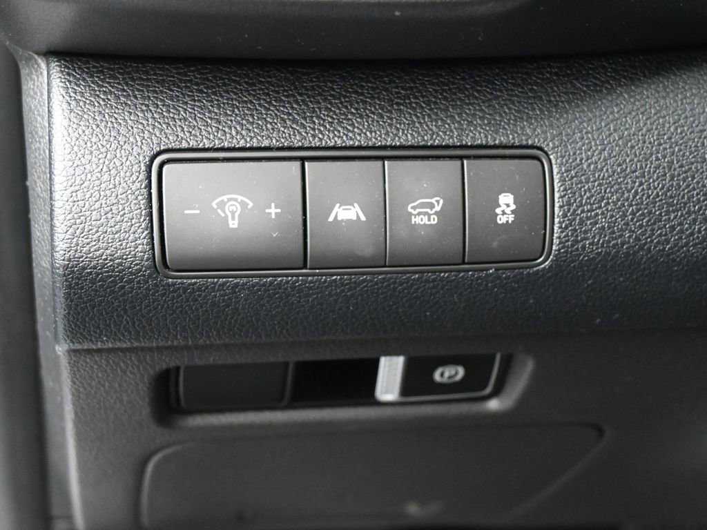 Used 2023 Hyundai Santa Fe SEL FWD image 16