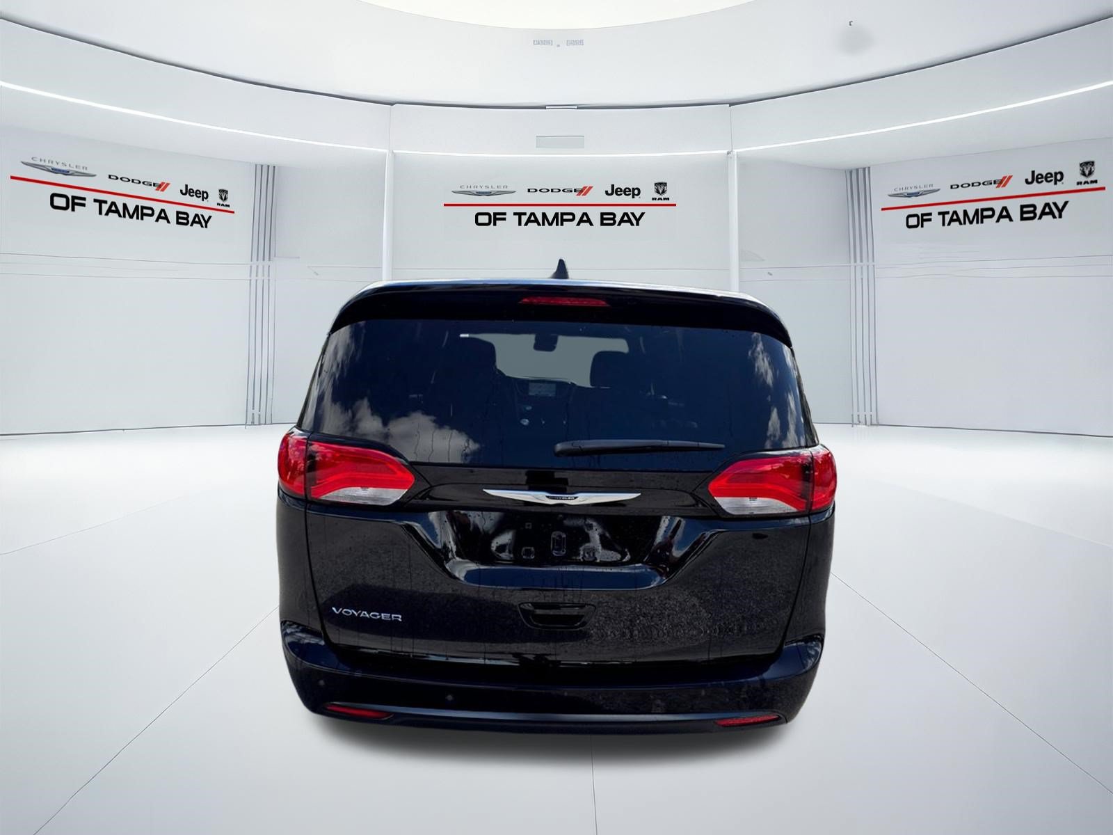 New 2026 Chrysler Voyager LX FWD image 5