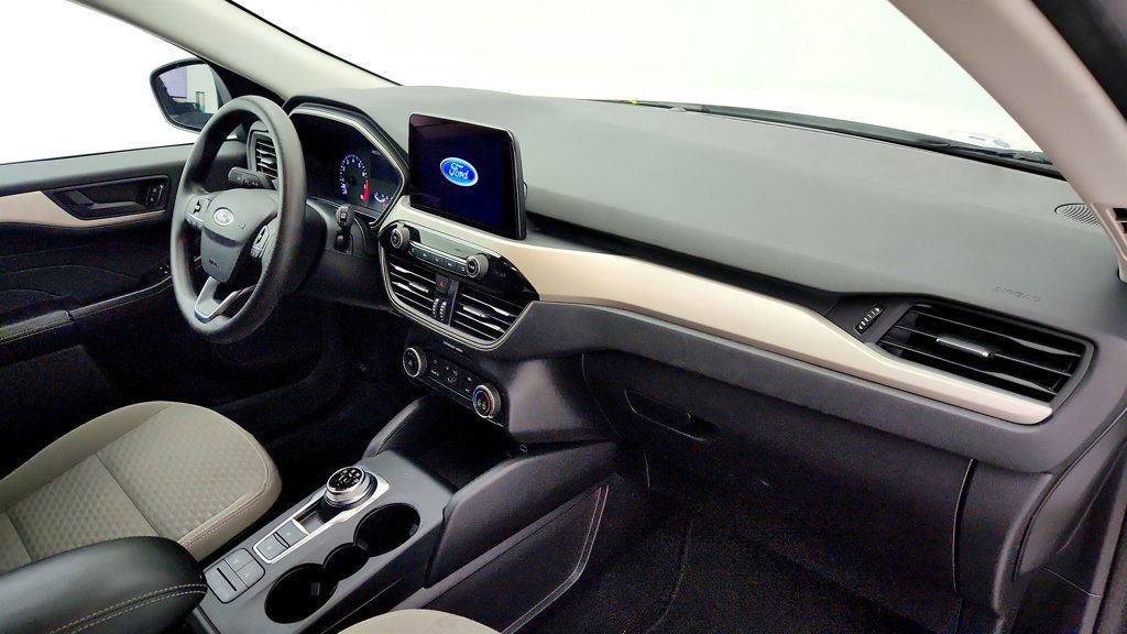 Used 2022 Ford Escape SE image 23