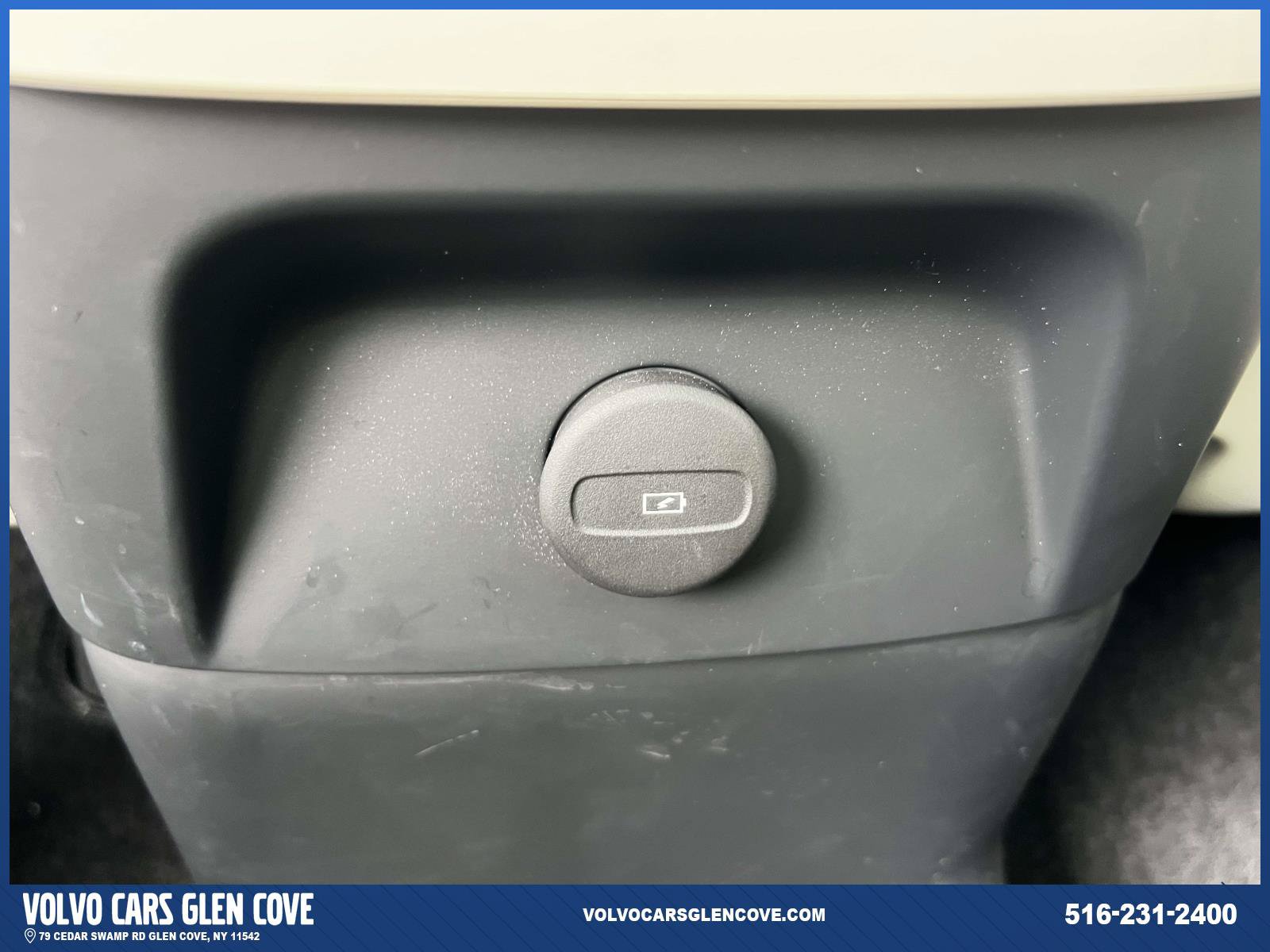Certified 2025 Volvo XC90 T8 Ultra w/ Protection Package Premier AWD/4WD image 13