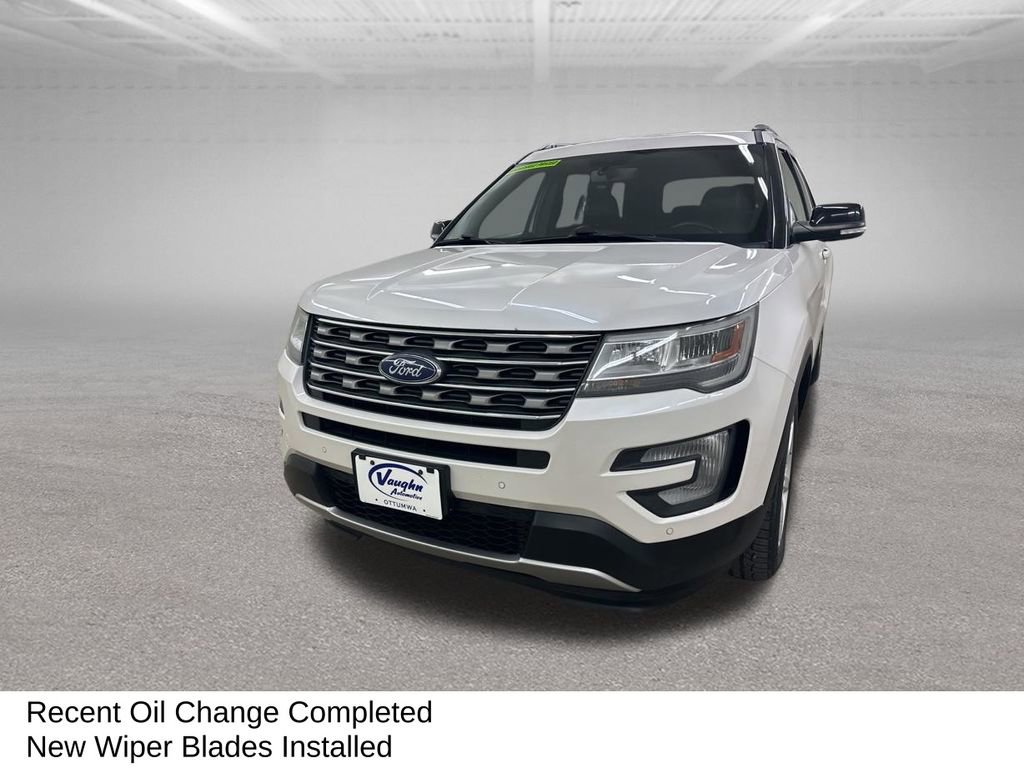 Used 2017 Ford Explorer XLT w/ Equipment Group 202A image 6