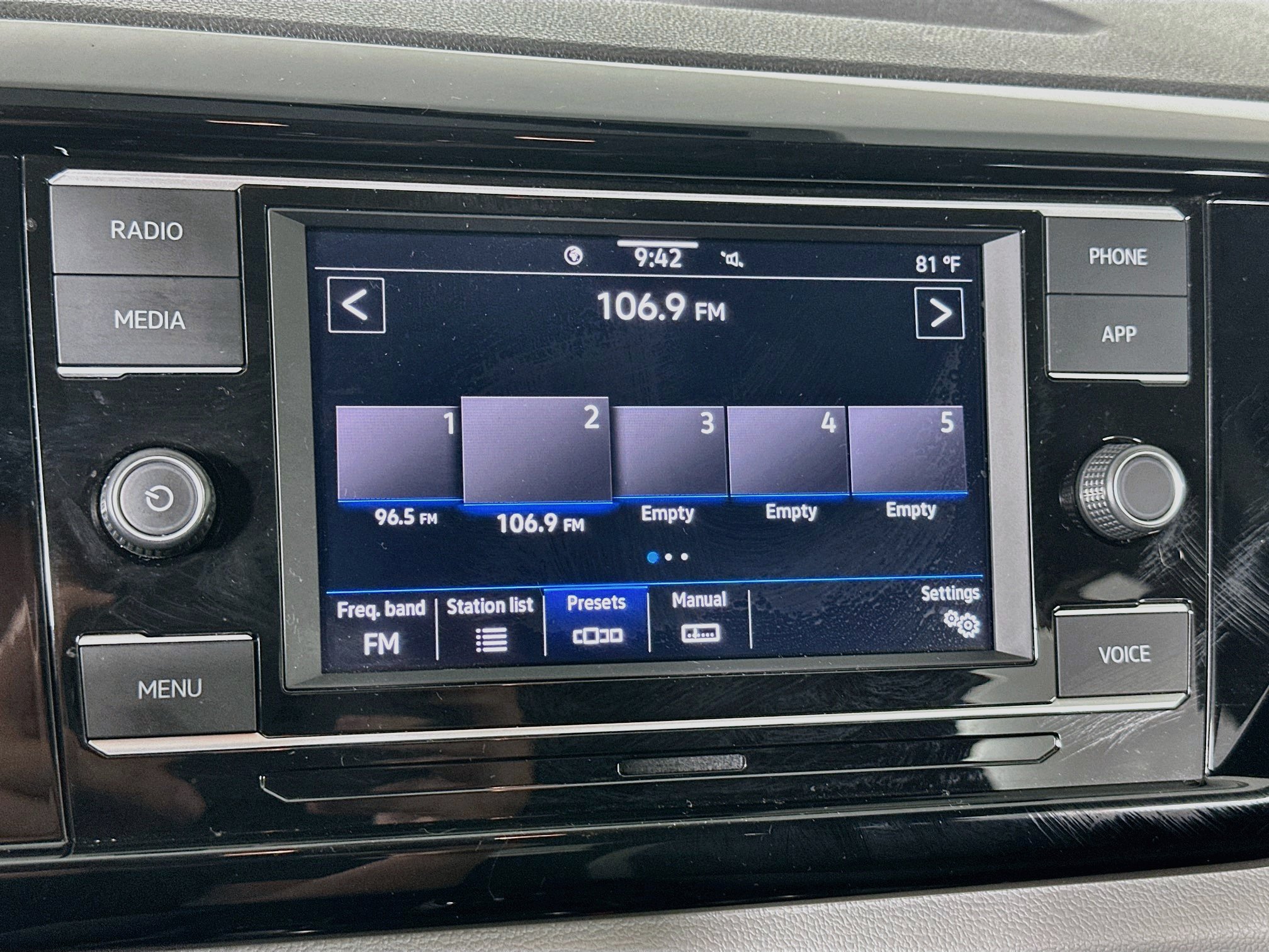 Used 2022 Volkswagen Taos S FWD image 19