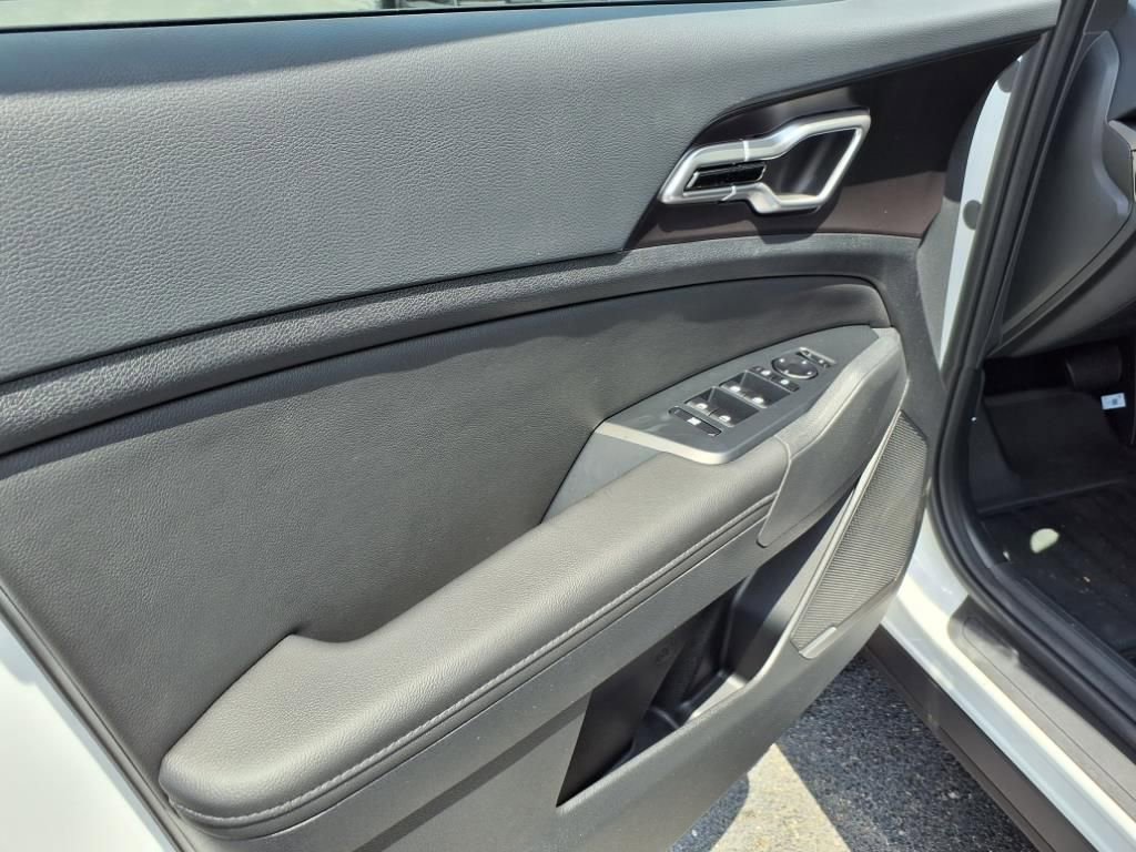 New 2026 Kia Sportage EX w/ EX Panorama Roof Package image 12