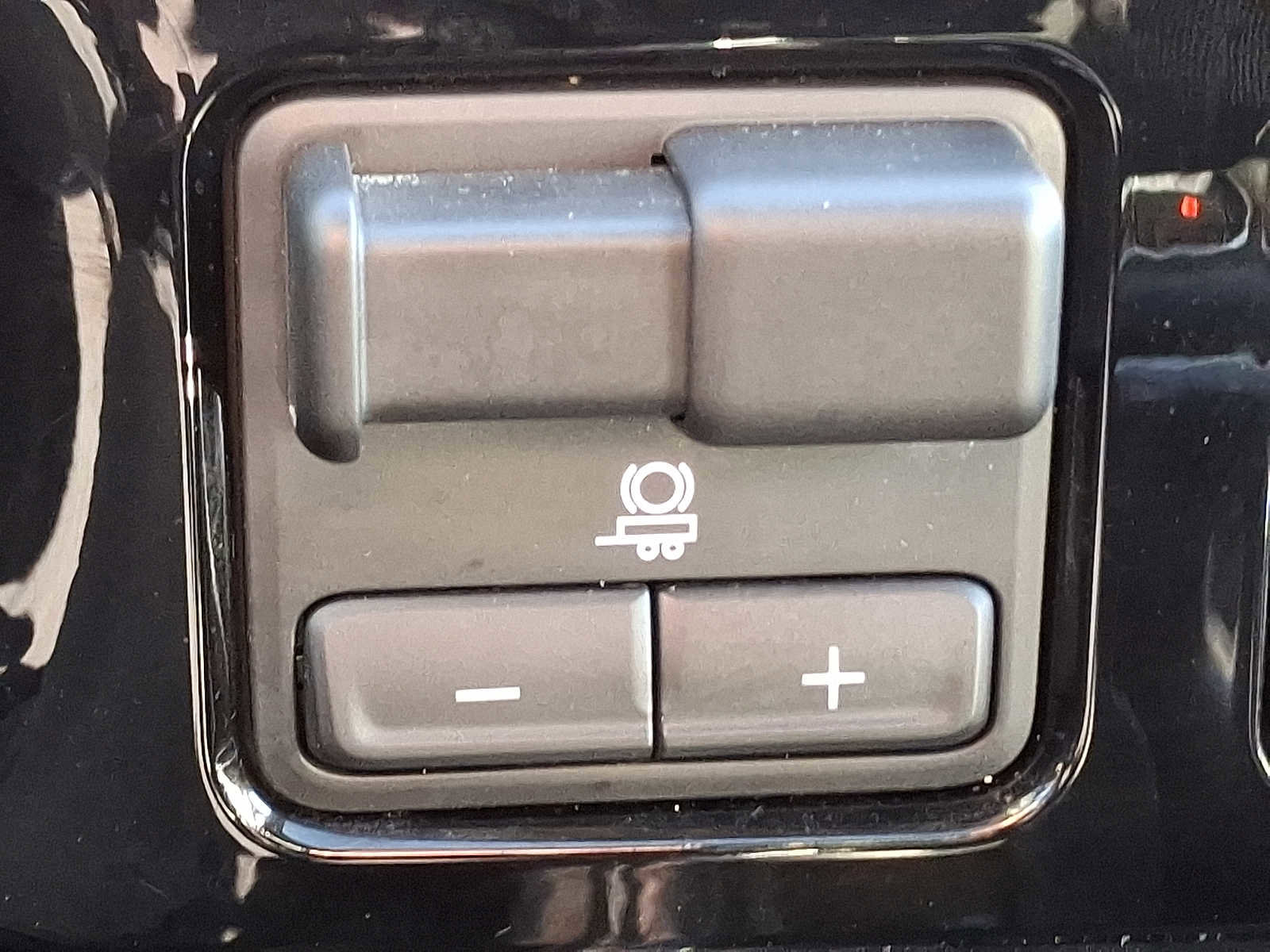 Certified 2023 GMC Sierra 1500 SLT w/ SLT Convenience Package image 25