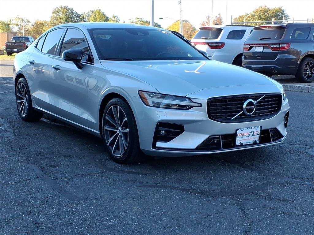 Used 2022 Volvo S60 B5 Momentum w/ Premium Package