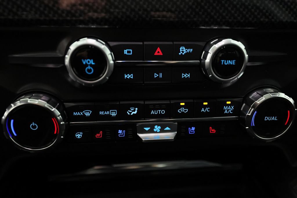 Used 2026 Ford F250 Lariat w/ Black Appearance Package AWD/4WD image 55