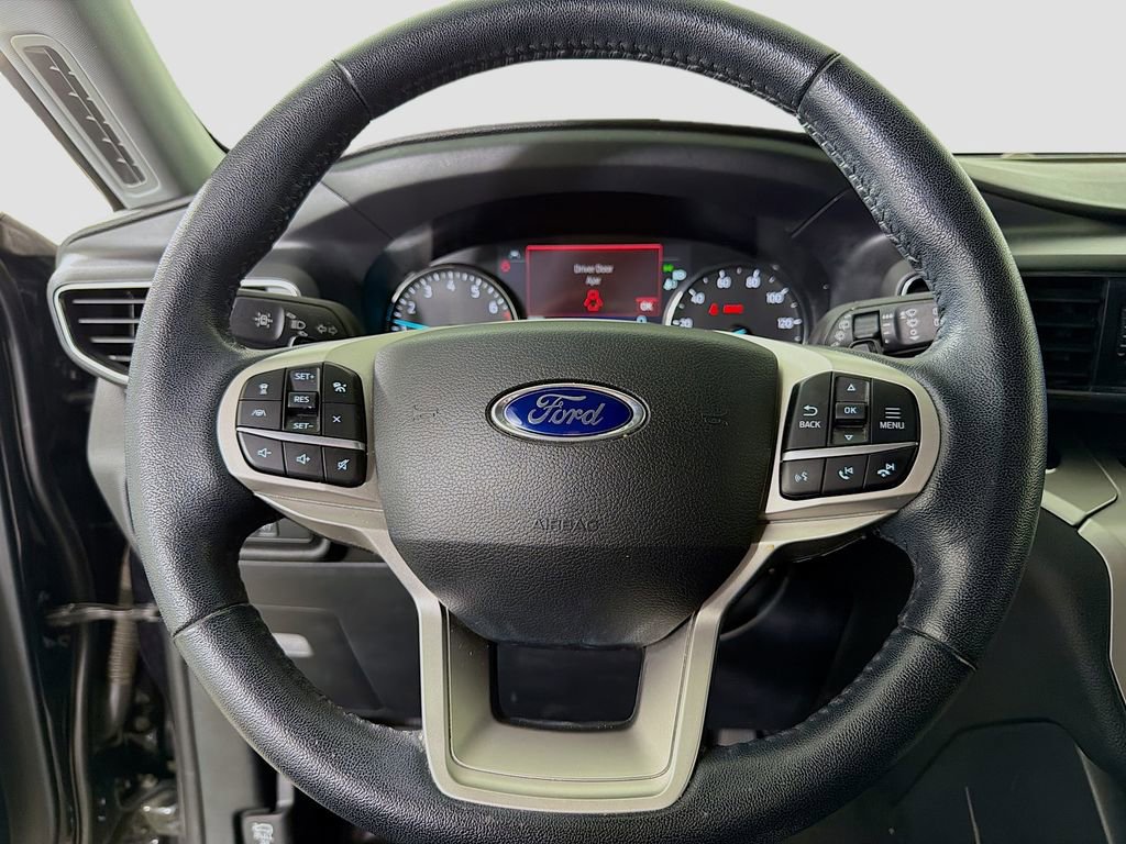 Used 2021 Ford Explorer XLT w/ Equipment Group 202A image 12
