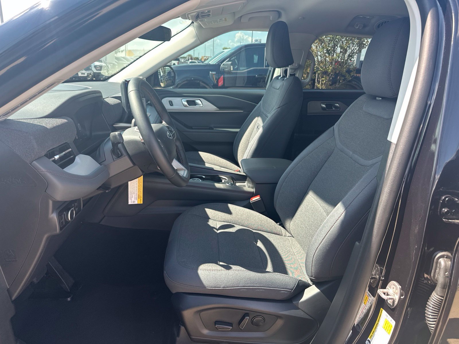 New 2026 Ford Explorer Active RWD image 17