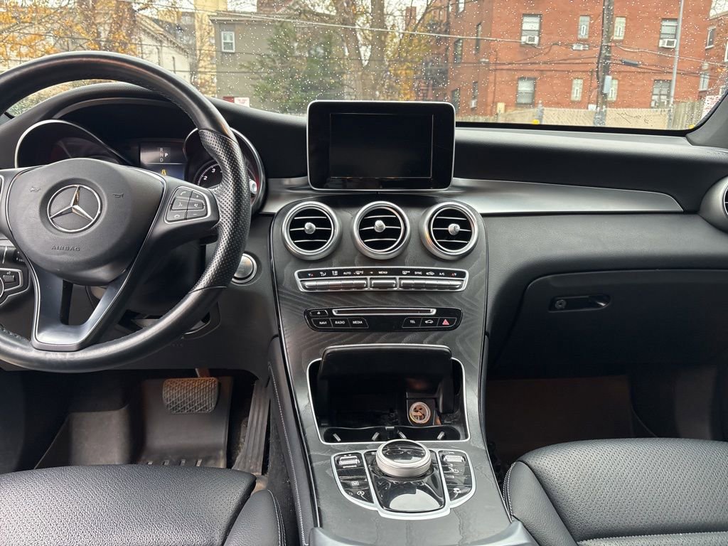 Used 2018 Mercedes-Benz GLC 300 4MATIC image 8