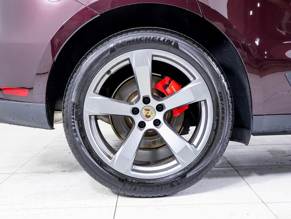 Certified 2023 Porsche Macan S AWD/4WD image 26