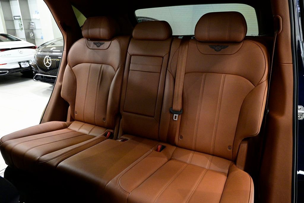 Used 2019 Bentley Bentayga image 16