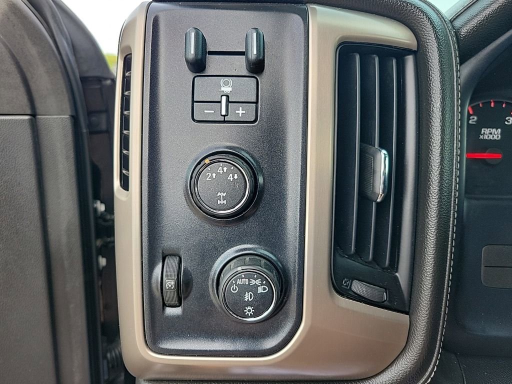 Used 2015 GMC Sierra 3500 Denali image 20