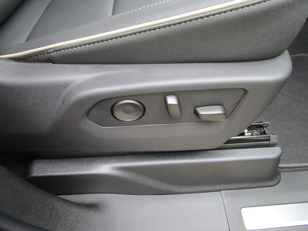 New 2026 GMC Yukon Elevation w/ Elevation Premium Package RWD image 24
