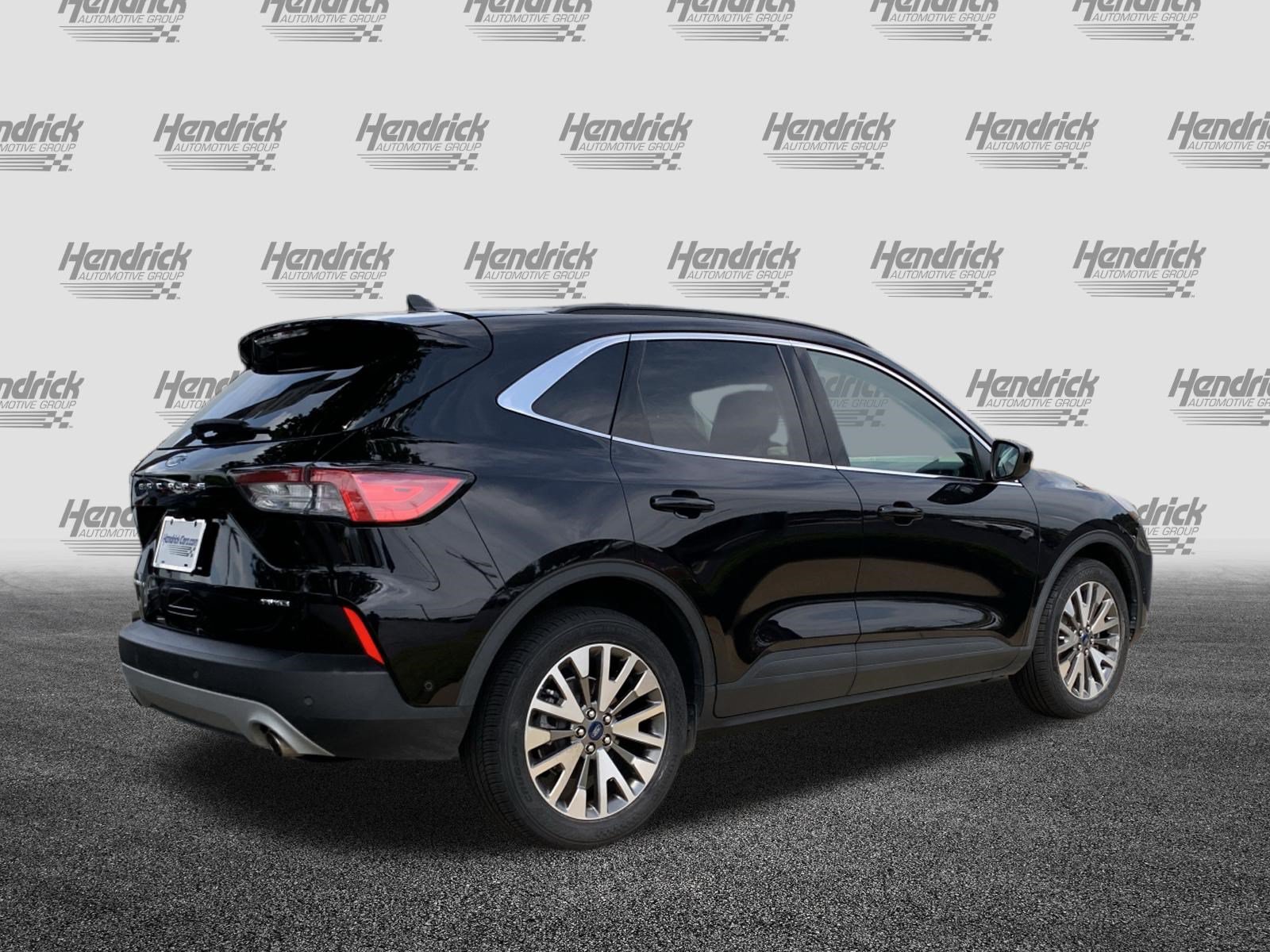 Used 2021 Ford Escape Titanium AWD/4WD image 10