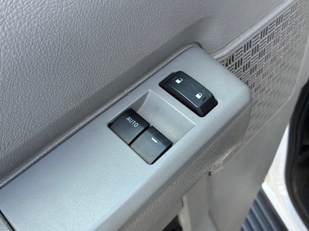 Used 2014 Ford E-350 and Econoline 350 XLT RWD image 22